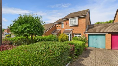 View Full Details for Lench Close, Halesowen
