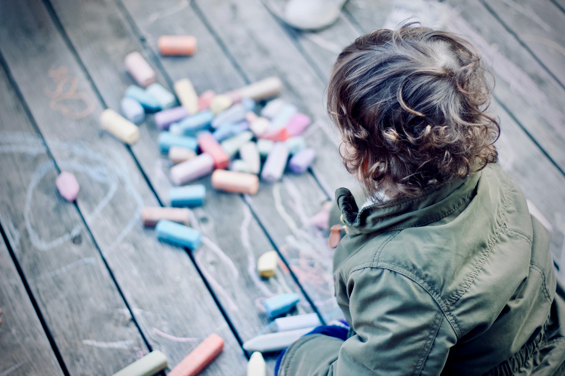 Eight Awesome Ways to Get Children Away from Their Screens during lockdown